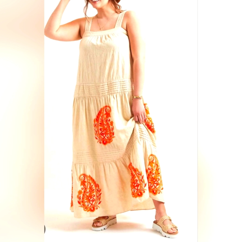 Anthri Embroidered Maxi Dress